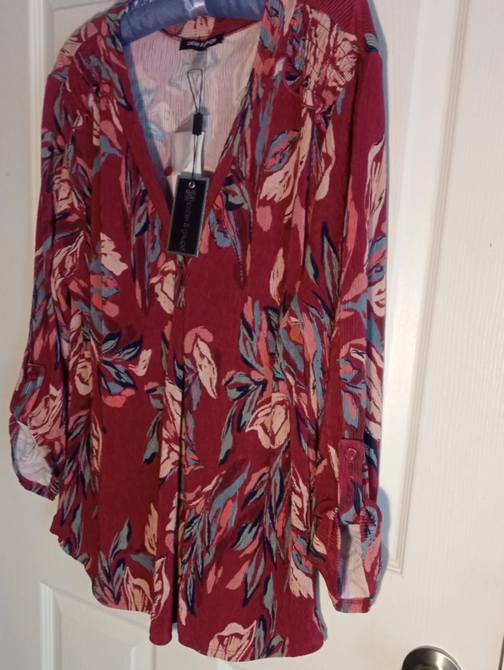 CABLE & GOUGE FLORAL BLOUSE - Picture 4 of 13